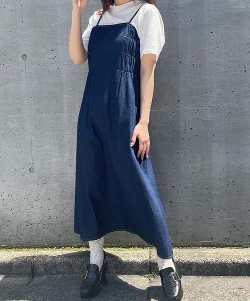 Voyage titty&Co.PETIT（ボヤージュティティアンドコープチ）の「【Voyage titty&Co. PETIT】サイドギャザーデニムジャンスカ（ワンピース・レディース・インディゴブルー・SMALL/MEDIUM）」の6枚目の写真