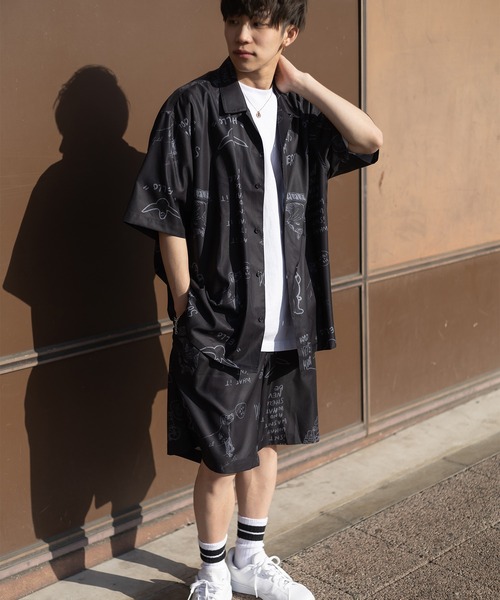 （What it isNt）ART BY MARKGONZALES（ワットイットイズント）の「【(What it isNt) ART BY MARK GONZALES/ワットイズイズント マークゴンザレス】総柄プリントオープンカラーシャツ/開襟シャツ/ビッグシルエット ＜セットアップ可能＞（シャツ/ブラウス・メンズ・ホワイト/ブラック系その他/ブラック/グレー・L/M/XL）」の22枚目の写真