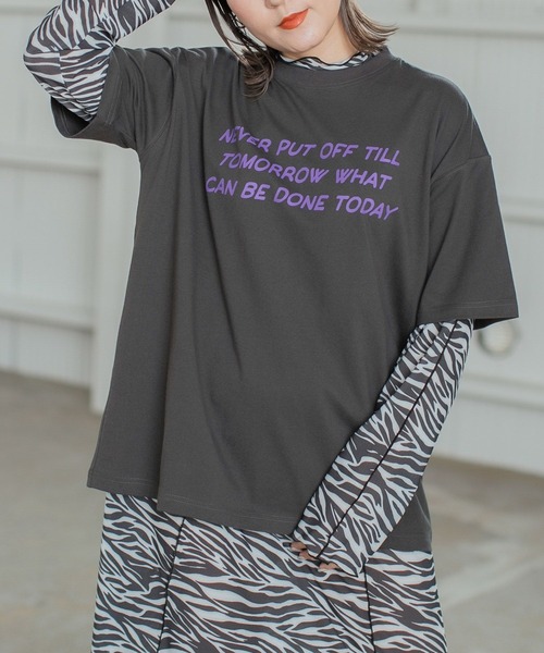 PBLIM（ページボーイリム）の「PAGEBOYLIM/アニバーサリーT（Tシャツ/カットソー・レディース・チャコールグレー/オフホワイト/ブルー/ブラック系その他/グリーン系その他・MEDIUM/LARGE）」の3枚目の写真