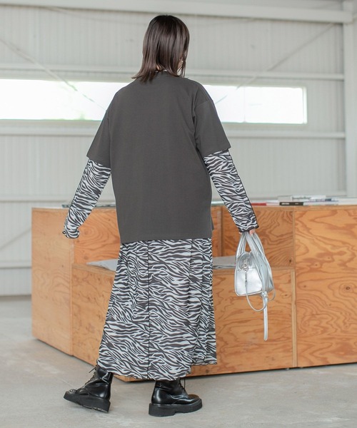 PBLIM（ページボーイリム）の「PAGEBOYLIM/アニバーサリーT（Tシャツ/カットソー・レディース・チャコールグレー/オフホワイト/ブルー/ブラック系その他/グリーン系その他・MEDIUM/LARGE）」の10枚目の写真