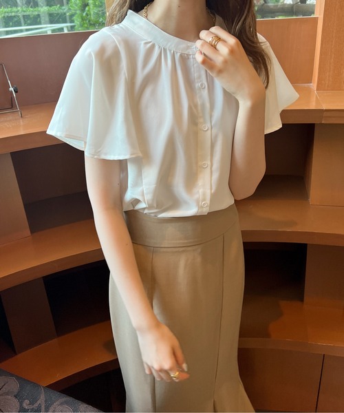 Ambre Ciel(アンブルシエル)の「ケープカラーラッフルブラウス/【WEB/EC限定商品】(シャツ/ブラウス・レディース・ブラック/オフホワイト・FREE)」の5枚目の写真