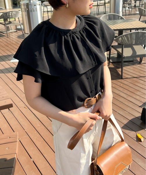 Ambre Ciel(アンブルシエル)の「ケープカラーラッフルブラウス/【WEB/EC限定商品】(シャツ/ブラウス・レディース・ブラック/オフホワイト・FREE)」の6枚目の写真