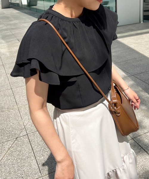 Ambre Ciel(アンブルシエル)の「ケープカラーラッフルブラウス/【WEB/EC限定商品】(シャツ/ブラウス・レディース・ブラック/オフホワイト・FREE)」の10枚目の写真