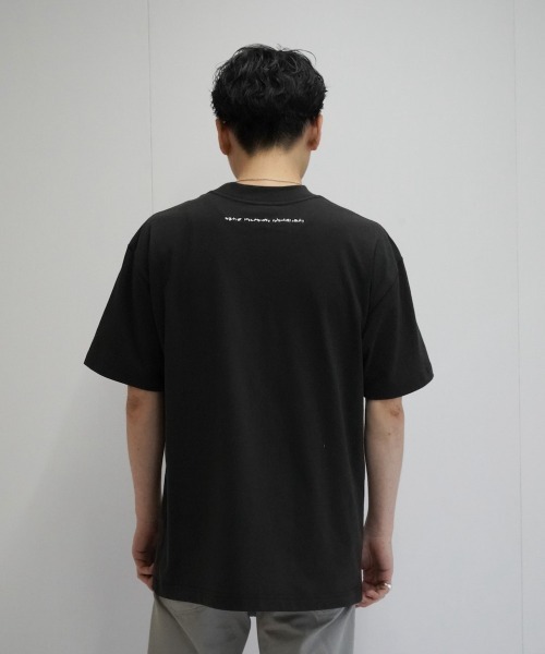 saby（サバイ）の「saby WIDE NECK TEE（Tシャツ/カットソー・メンズ・ホワイト/ブラック・SMALL/MEDIUM）」の4枚目の写真