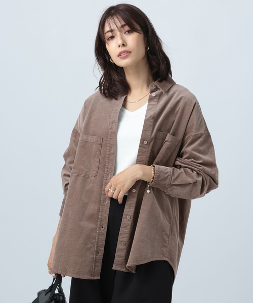 BAYFLOW（ベイフロー）の「カラーコーデュロイシャツ（シャツ/ブラウス・レディース・ベージュ/ブルー/マスタード/モカ/チャコール/ピンク・SMALL/MEDIUM）」の3枚目の写真