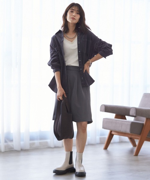 BAYFLOW（ベイフロー）の「カラーコーデュロイシャツ（シャツ/ブラウス・レディース・ベージュ/ブルー/マスタード/モカ/チャコール/ピンク・SMALL/MEDIUM）」の7枚目の写真