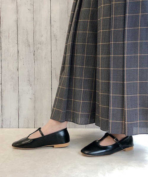 Noubel Voug Relax(ヌーベルヴォーグリラックス)の「Tストラップローヒールパンプス(パンプス・レディース・ブラック/ブラウン/アイボリー・LL/S/M/L)」の6枚目の写真