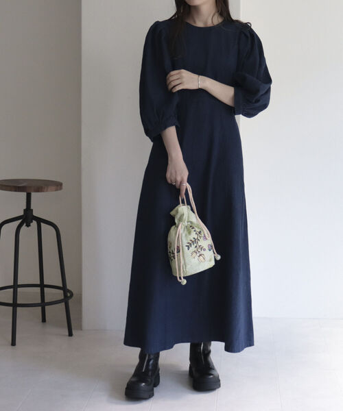 fredy emue（フレディエミュ）の「袖ボリュームデニムワンピース（ワンピース・レディース・ネイビー/ブラック・38）」の3枚目の写真