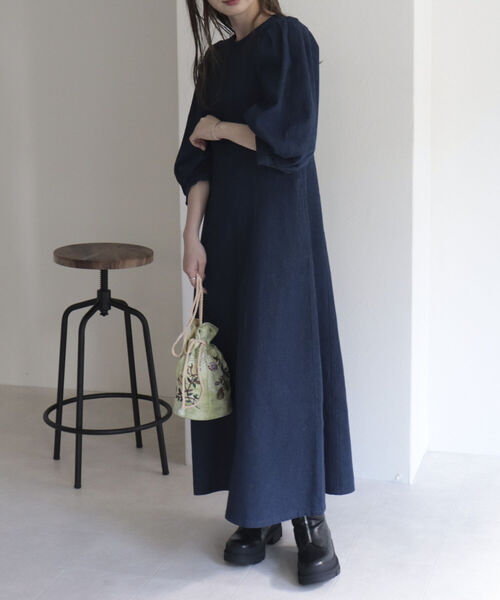 fredy emue（フレディエミュ）の「袖ボリュームデニムワンピース（ワンピース・レディース・ネイビー/ブラック・38）」の13枚目の写真