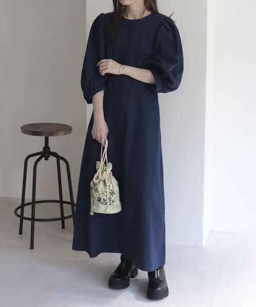 fredy emue（フレディエミュ）の「袖ボリュームデニムワンピース（ワンピース・レディース・ネイビー/ブラック・38）」の4枚目の写真