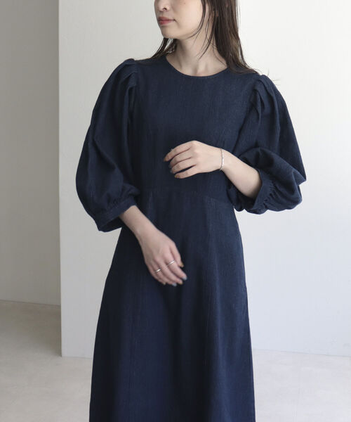 fredy emue（フレディエミュ）の「袖ボリュームデニムワンピース（ワンピース・レディース・ネイビー/ブラック・38）」の14枚目の写真