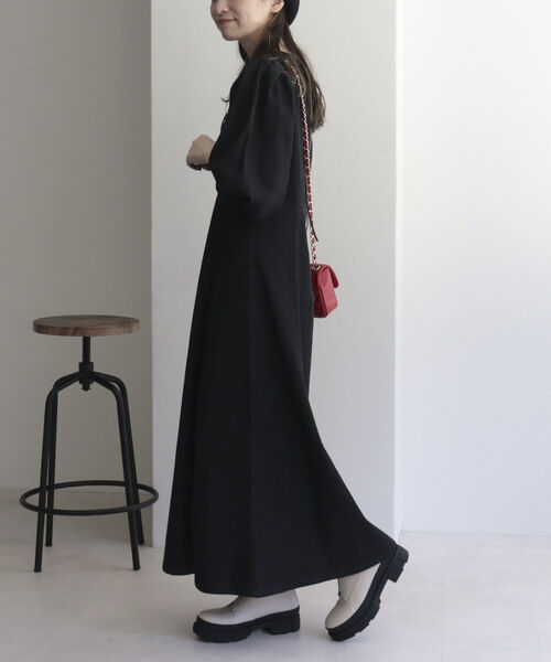 fredy emue（フレディエミュ）の「袖ボリュームデニムワンピース（ワンピース・レディース・ネイビー/ブラック・38）」の19枚目の写真