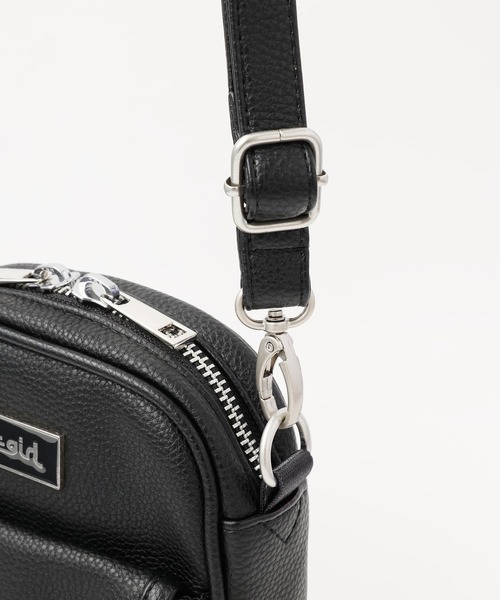 X-girl(エックスガール)の「FAUX LEATHER FLAP SHOULDER BAG(ショルダーバッグ・レディース・ブラック/ホワイト・ONE SIZE)」の13枚目の写真