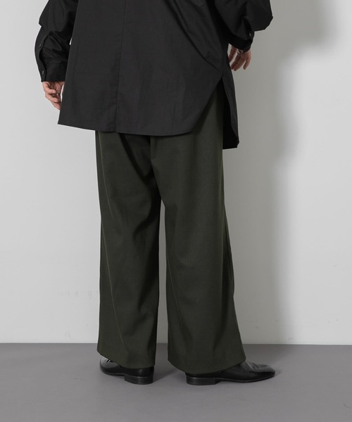 SENSE OF PLACE by URBAN RESEARCH(センスオブプレイスバイアーバンリサーチ)の「『わたべ×SOP』ヘビータックワイドパンツ(スラックス・メンズ・ブラック/ベージュ/カーキ・MEDIUM/LARGE)」の16枚目の写真