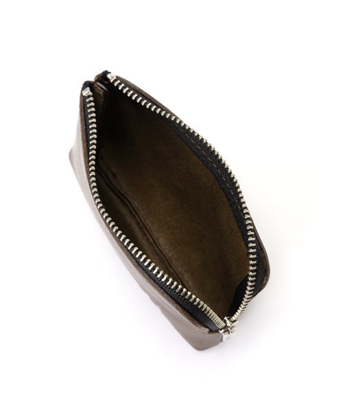 MHL.（エムエイチエル）の「BASIC LEATHER（ポーチ・メンズ・ブラック/ブラウン・FREE）」の6枚目の写真