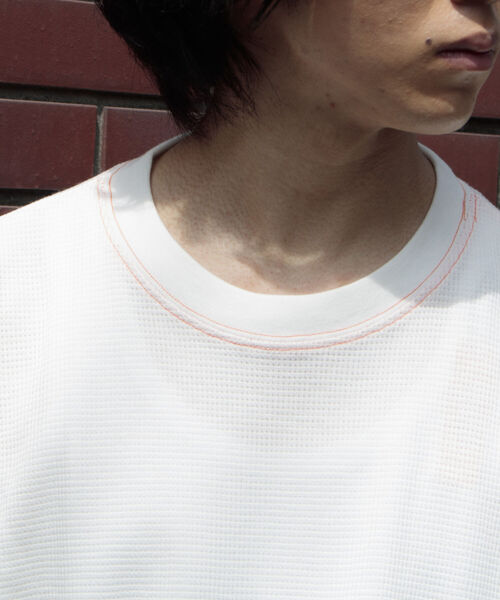 UNIVERSAL OVERALL（ユニバーサルオーバーオール）の「【UNIVERSAL OVERALL】ヘビーウエイトサーマル ルーズフィット パックTシャツ（Tシャツ/カットソー・メンズ・ホワイト系その他/ブラック系その他/ホワイト系その他2/ホワイト系その他3/ブラック系その他2/ブラック系その他3・M/L/XL）」の2枚目の写真