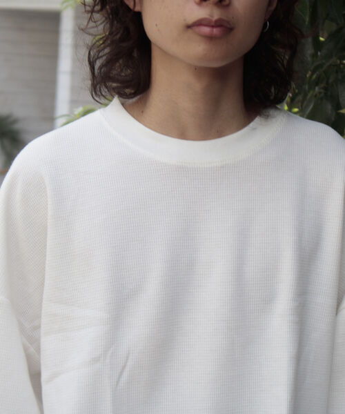 UNIVERSAL OVERALL（ユニバーサルオーバーオール）の「【UNIVERSAL OVERALL】ヘビーウエイトサーマル ルーズフィット パックTシャツ（Tシャツ/カットソー・メンズ・ホワイト系その他/ブラック系その他/ホワイト系その他2/ホワイト系その他3/ブラック系その他2/ブラック系その他3・M/L/XL）」の18枚目の写真