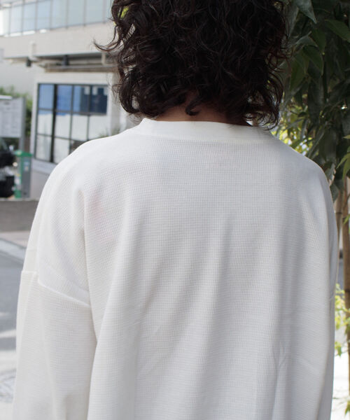 UNIVERSAL OVERALL（ユニバーサルオーバーオール）の「【UNIVERSAL OVERALL】ヘビーウエイトサーマル ルーズフィット パックTシャツ（Tシャツ/カットソー・メンズ・ホワイト系その他/ブラック系その他/ホワイト系その他2/ホワイト系その他3/ブラック系その他2/ブラック系その他3・M/L/XL）」の20枚目の写真