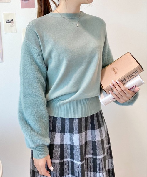 CECIL McBEE（セシルマクビー）の「袖フェザーアンゴラライクニット（ニット/セーター・レディース・ミント/ブラウン/ブラック/ベージュ・MEDIUM）」の4枚目の写真