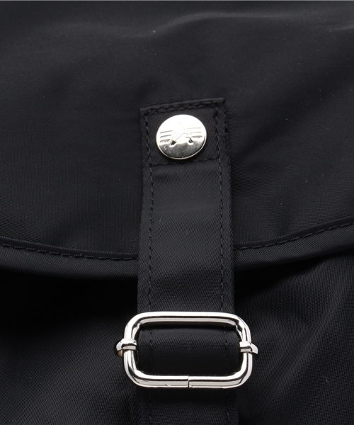 VENCEEXCHANGE(ヴァンスエクスチェンジ)の「ALPHAアルファ ソフトツイルフラップBAG (バックパック/リュック・メンズ・ブラック・FREE)」の5枚目の写真