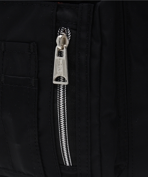 VENCEEXCHANGE(ヴァンスエクスチェンジ)の「ALPHAアルファ ソフトツイルフラップBAG (バックパック/リュック・メンズ・ブラック・FREE)」の13枚目の写真