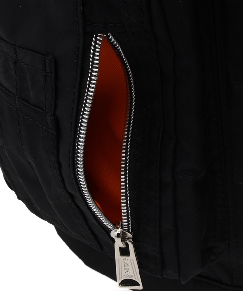 VENCEEXCHANGE(ヴァンスエクスチェンジ)の「ALPHAアルファ ソフトツイルフラップBAG (バックパック/リュック・メンズ・ブラック・FREE)」の16枚目の写真