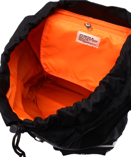 VENCEEXCHANGE(ヴァンスエクスチェンジ)の「ALPHAアルファ ソフトツイルフラップBAG (バックパック/リュック・メンズ・ブラック・FREE)」の8枚目の写真
