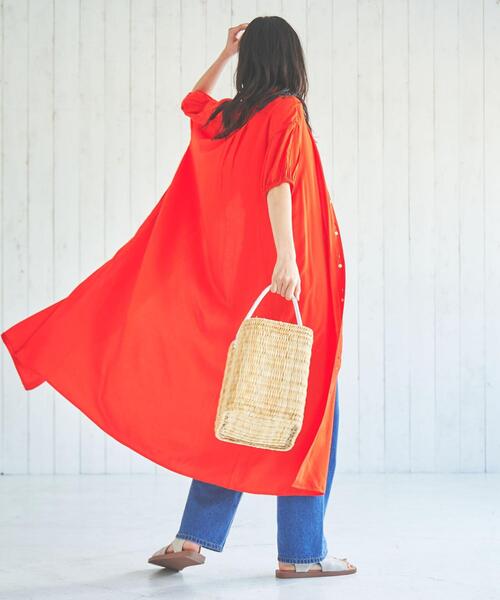 coen(コーエン)の「接触冷感ボリュームスリーブワンピース(シャツワンピース・レディース・ネイビー/ターコイズブルー/オレンジ・M/L)」の12枚目の写真