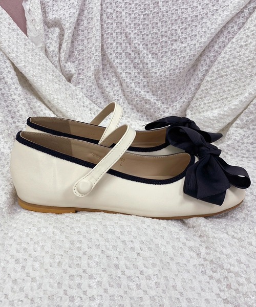 one after another NICE CLAUP（ワンアフターアナザーナイスクラップ）の「リボンカンフーシューズ　2023SS（バレエシューズ・レディース・アイボリー系/ブラック系その他/シルバー系その他・SMALL/MEDIUM/LARGE）」の13枚目の写真