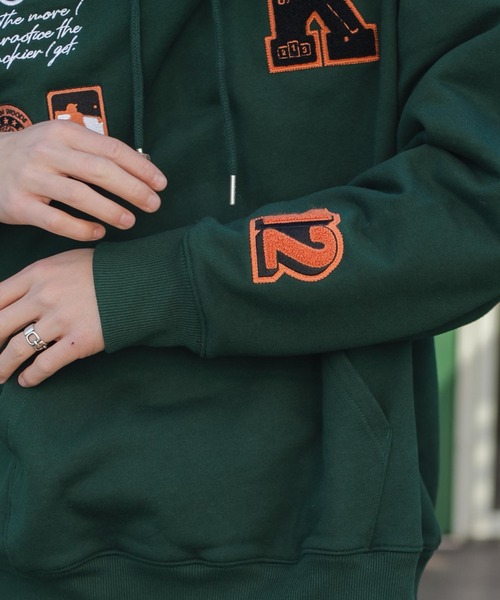 WEGO（ウィゴー）の「WEGO/ヘビーウエイト サガラワッペンプルパーカー（パーカー・メンズ・ネイビー/ダークグリーン/ベージュ・MEDIUM/LARGE）」の6枚目の写真