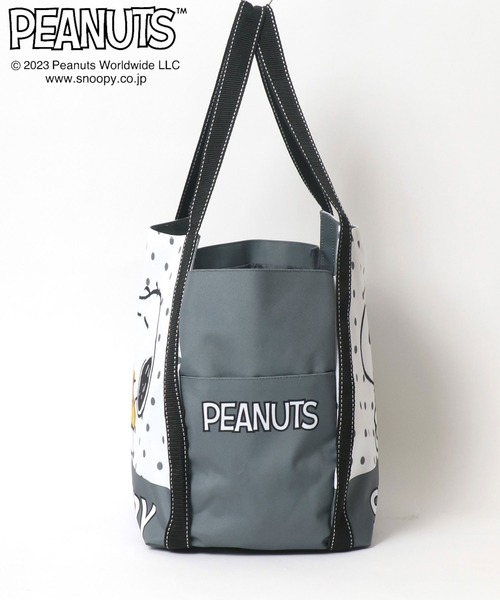 PEANUTS(ピーナッツ)の「PEANUTS(ピーナッツ)スヌーピー キャラクタープリント バルーントートバッグ/マザーバッグ(トートバッグ・レディース・ホワイト/グレー系その他/ブラック/ライトグリーン/ブラック系その他/ラベンダー/ブラック系その他4/ブラック系その他2/ブラック系その他3・FREE)」の18枚目の写真
