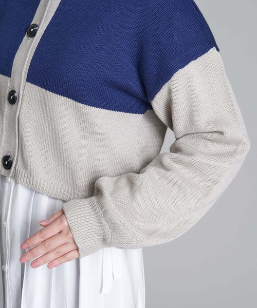 A de a.v.v（アードアー・ヴェ・ヴェ）の「バイカラーカーディガン（カーディガン/ボレロ・レディース・ブラック/ベージュ・38/36）」の18枚目の写真