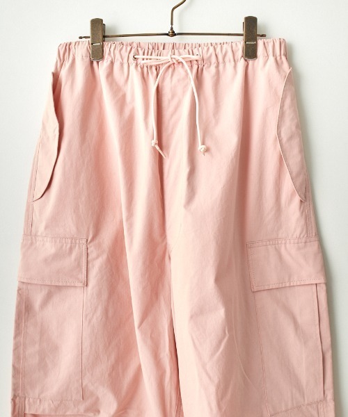 JEANS FACTORY Clothes（ジーンズファクトリークローズ）の「【MORE 6月号掲載】[Jeans Factory Clothes/ジーンズファクトリークローズ] ワイドカーゴパンツ（カーゴパンツ・レディース・ピンク/カーキ/ライトグレー/ブラック・F）」の5枚目の写真