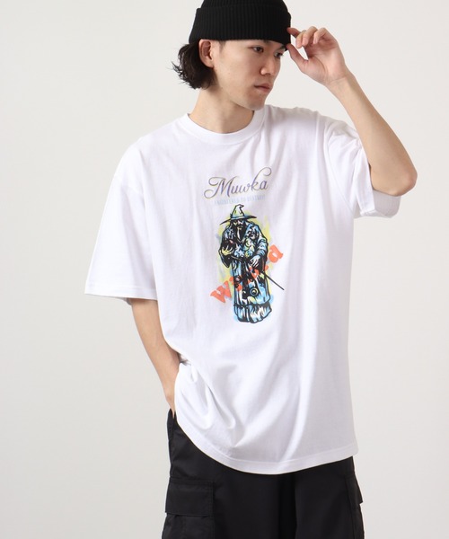 MISHKA（ミシカ）の「MISHKA プリント 半袖Tシャツ（Tシャツ/カットソー・メンズ・ブラック系その他3/ブラック系その他/ライトイエロー/ホワイト系その他6/ブラック系その他7/ライトパープル/ピンク/ホワイト/アクア/ブラック系その他4/ブラック系その他6/ライトオリーブ/ブラック系/ホワイト系その他/ブラック系その他5/ブラック/ホワイト系その他2/ホワイト系その他3/ホワイト系その他7/ホワイト系その他4/ブラック系その他2/ホワイト系その他5/パープル系その他/オレンジ/ピンク系その他/ライトグリーン/ブラック系1/ホワイト系・L/XL/M/2XL/S）」の7枚目の写真