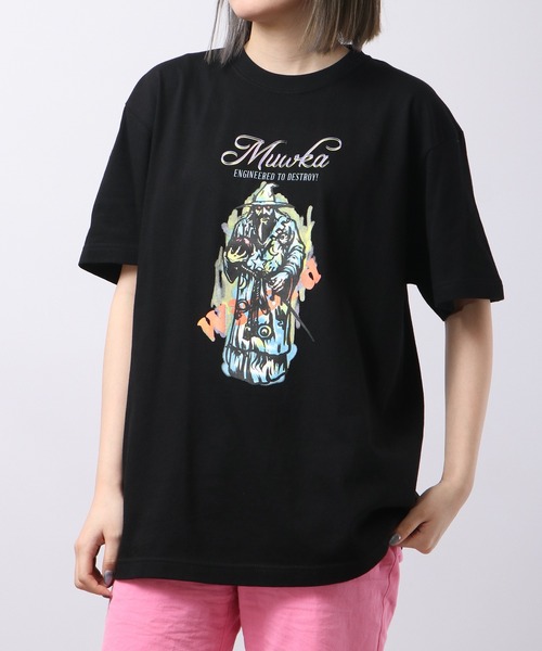 MISHKA（ミシカ）の「MISHKA プリント 半袖Tシャツ（Tシャツ/カットソー・メンズ・ブラック系その他3/ブラック系その他/ライトイエロー/ホワイト系その他6/ブラック系その他7/ライトパープル/ピンク/ホワイト/アクア/ブラック系その他4/ブラック系その他6/ライトオリーブ/ブラック系/ホワイト系その他/ブラック系その他5/ブラック/ホワイト系その他2/ホワイト系その他3/ホワイト系その他7/ホワイト系その他4/ブラック系その他2/ホワイト系その他5/パープル系その他/オレンジ/ピンク系その他/ライトグリーン/ブラック系1/ホワイト系・L/XL/M/2XL/S）」の16枚目の写真