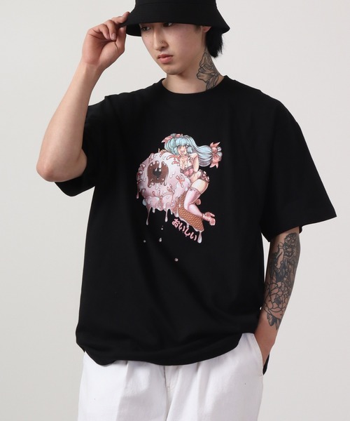 MISHKA（ミシカ）の「MISHKA プリント 半袖Tシャツ（Tシャツ/カットソー・メンズ・ブラック系その他3/ブラック系その他/ライトイエロー/ホワイト系その他6/ブラック系その他7/ライトパープル/ピンク/ホワイト/アクア/ブラック系その他4/ブラック系その他6/ライトオリーブ/ブラック系/ホワイト系その他/ブラック系その他5/ブラック/ホワイト系その他2/ホワイト系その他3/ホワイト系その他7/ホワイト系その他4/ブラック系その他2/ホワイト系その他5/パープル系その他/オレンジ/ピンク系その他/ライトグリーン/ブラック系1/ホワイト系・L/XL/M/2XL/S）」の17枚目の写真