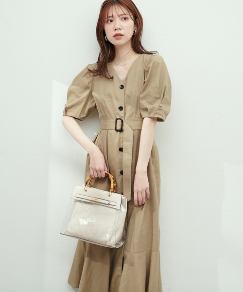 natural couture（ナチュラルクチュール）の「ベルト付き綿麻べっ甲釦