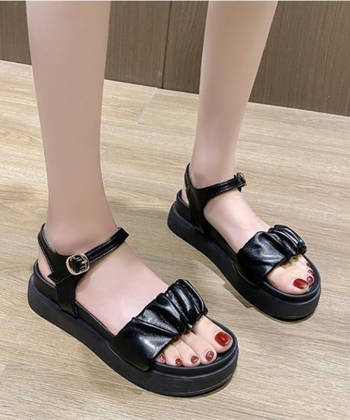 Ritzy（リッツィー）の「アンクルストラップギャザーベルトサンダル（サンダル・レディース・ブラック/ホワイト・23/23.5/24/24.5）」の12枚目の写真