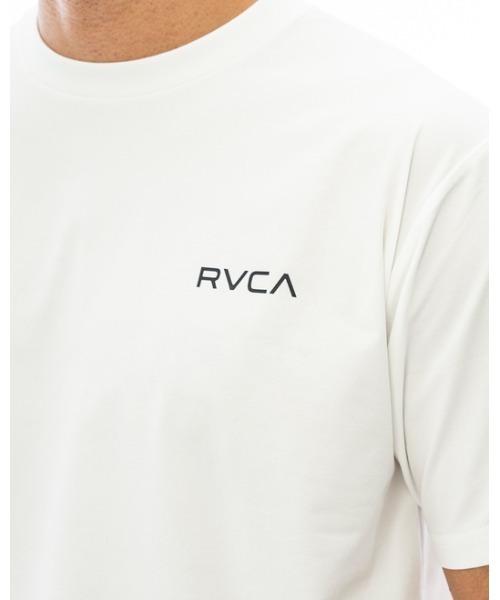 RVCA(ルーカ)の「RVCA メンズ 【SURF】 BALANCE INSTITUTE TEE Tシャツ【2023年夏モデル】/ルーカ半袖ラッシュガード(水着)(ラッシュガード・メンズ・ホワイト/ブラック/ブラックミックス・SMALL/MEDIUM/LARGE/X-LARGE)」の4枚目の写真