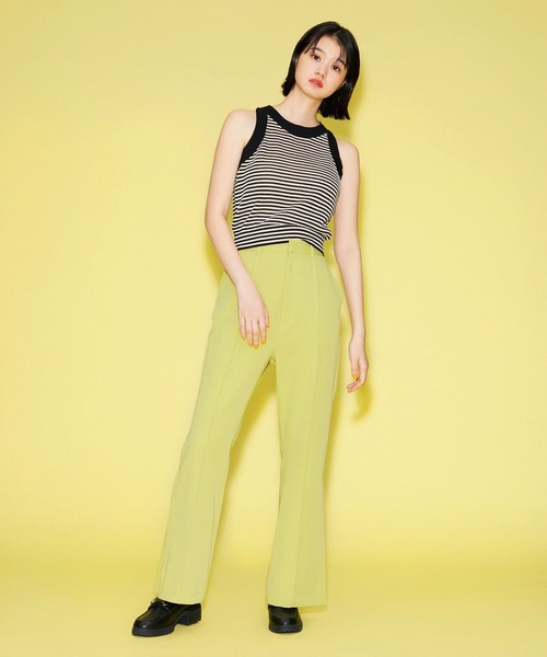 FOREVER 21(フォーエバー トゥエンティーワン)の「センタープレススリットパンツ(その他パンツ・レディース・ブラック/グリーン系その他2・MEDIUM/SMALL)」の13枚目の写真