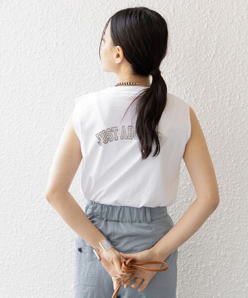 ＋81BRANCA（ハチイチブランカ）の「81BRANCA:JUST ABOUT ノースリーブ TEE（Tシャツ/カットソー・レディース・ホワイト/ベージュ・ONE SIZE）」の21枚目の写真