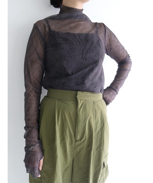 HEILIS(ヘイリス)の「マーブルハイネックシアープルオーバー / シアートップス ハイネック マーブル(シャツ/ブラウス・レディース・チャコールグレー/グレー・FREE)」の9枚目の写真