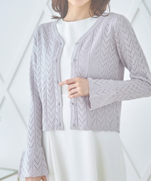 tocco closet（トッコ　クローゼット）の「フラワーボタン袖口フレア透かし編みカーディガン（カーディガン/ボレロ・レディース・アイボリー/ラベンダー・M）」の9枚目の写真