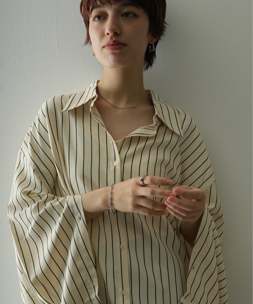 ORLEAN(オルレアン)の「【ORLEAN】 シンプルスネークチェーンネックレス 1.5mm 316L(ネックレス・レディース・ゴールド/シルバー・フリー)」の5枚目の写真