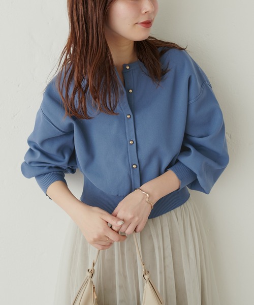 natural couture(ナチュラルクチュール)の「WEB限定 / お家で洗える薄金ころん釦カーディガン(カーディガン/ボレロ・レディース・グレイッシュベージュ/ブラック/オフホワイト/ブルー/その他1/ラベンダー・FREE)」の21枚目の写真