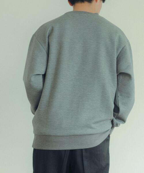 ITEMS URBANRESEARCH（アイテムズ アーバンリサーチ）の「TRストレッチダンボール クルーネックプルオーバー（スウェット・メンズ・ブルー/ブラック/グレー/グレー系その他・LARGE/MEDIUM）」の13枚目の写真