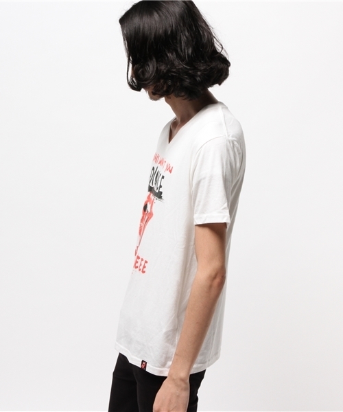AZUL by moussy(アズールバイマウジー)の「STONESフロントベロVネック半袖T(Tシャツ/カットソー・メンズ・ブラック/ホワイト・SMALL/MEDIUM/X-SMALL/X-LARGE/LARGE)」の12枚目の写真