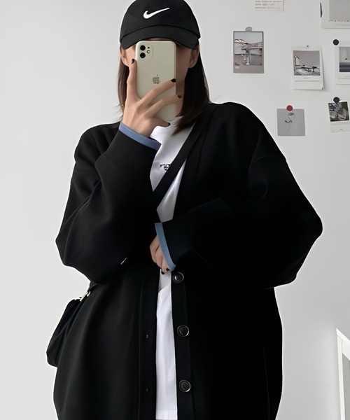 Ada.(エイダ)の「袖口のカラーがアクセント♪ 袖口配色 オーバーサイズ カーディガン(カーディガン/ボレロ・レディース・グレー/ブラック・FREE)」の2枚目の写真