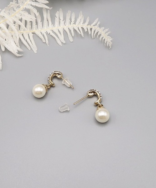 Cupid Heart（キューピッドハート）の「【Cupid Heart】結婚式アクセ！ビジューリング×パールイヤリング（イヤリング・レディース・ゴールド/シルバー・MEDIUM）」の5枚目の写真