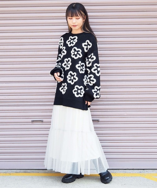 tiptop(ティップトップ)の「【3色展開】フラワージャガードBIGニット(ニット/セーター・レディース・ブルー/アイボリー/ブラック・FREE)」の7枚目の写真